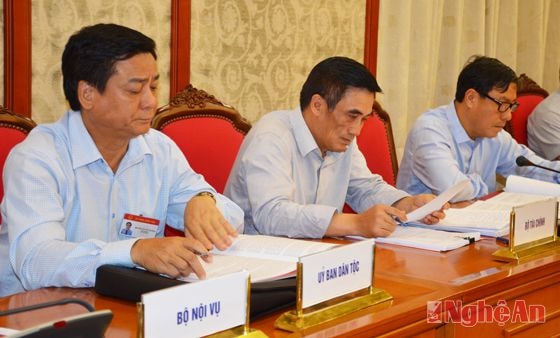 Các đồng chí trong Ban dân tộc, 