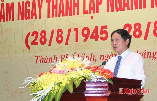 Đồng chí Bùi Thanh Sơn chúc ngành Ngoại vụ Nghệ An ngày càng lớn mạnh, tiếp tục gặt hái được nhiều thành quả quan trọng trong công tác đối ngoại, vượt qua khó khăn, nắm vững thời cơ để viết tiếp trang sử hào hùng của nền ngoại giao Việt Nam hiện đại.