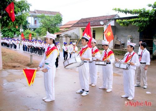 Đón học sinh tiểu học vào lớp 6 tại Trường THCS Liên Thành - Lý Thành.