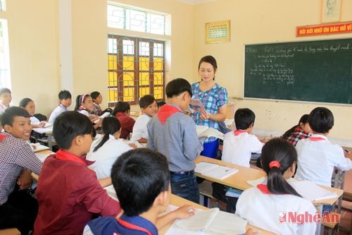Giờ học của cô và trò Trường THCS Nghi Công (Nghi Lộc).Ảnh: M.H
