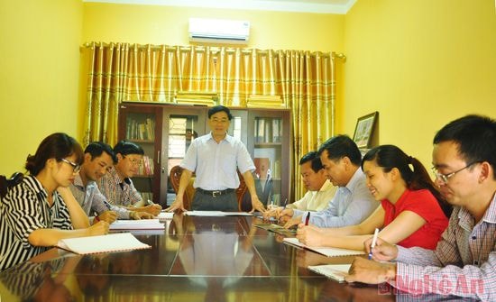 Đồng chí Nguyễn Văn Thông chủ trì giao ban. Ảnh: Trần Hải
