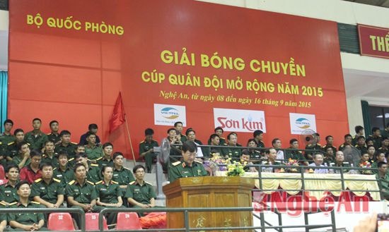  Toàn cảnh buổi khai mạc.