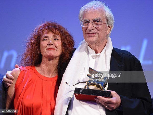 Đạo diễn Bertrand Tavernier nhận giải Sư tử vàng. (Ảnh: Getty Images)