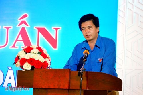 Đồng chí Nguyễn Đình Hùng- Bí thư Tỉnh đoàn phát biểu định hướng tại hội nghị.