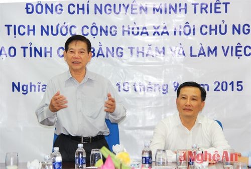 Đồng chí Nguyễn Minh Triết phát biểu vui mừng Tập đoàn TH đã mạnh dạn đầu tư vào nông nghiệp công nghệ cao.