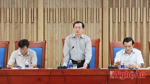 Đồng chí Đinh Viết Hồng, Phó chủ tịch UBND tỉnh chủ trì hội nghị