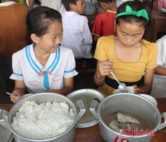 Tất cả đều vui vẻ, đầm ấm.