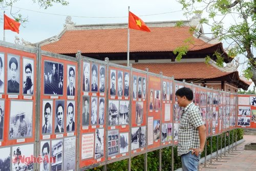 Trưng bày ảnh chuyên đề 