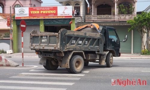 Chiếc xe tải gây tai nạn