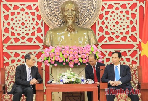 Thủ tướng Nguyễn Tấn Dũng chào xã giao Ngài 