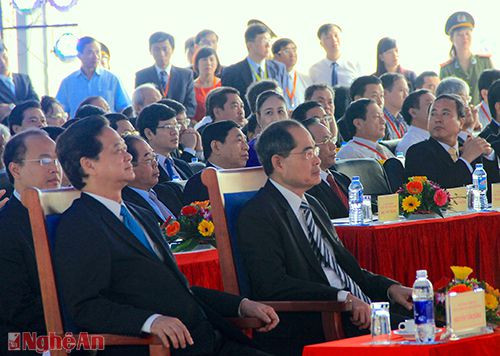 Thủ tướng Nguyễn Tấn Dũng và Ngài Lim Hng Kiang, Bộ trưởng Bộ Thương mại và Công nghiệp Singapore.