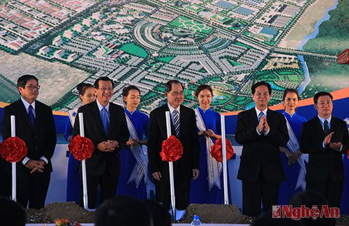 Thủ tướng Chính phủ Nguyễn Tấn Dũng dự lễ khởi công Dự án VSIP Nghệ An