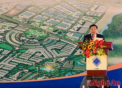 Đồng chí Nguyễn Xuân Đường, Phó Bí thư Tỉnh ủy, Chủ tịch UBND tỉnh phát biểu tại lễ khởi công, khẳng định Nghệ An sẽ tạo mọi điều kiện thuận lợi để các nhà đầu tư phát triển có hiệu quả, bền vững.