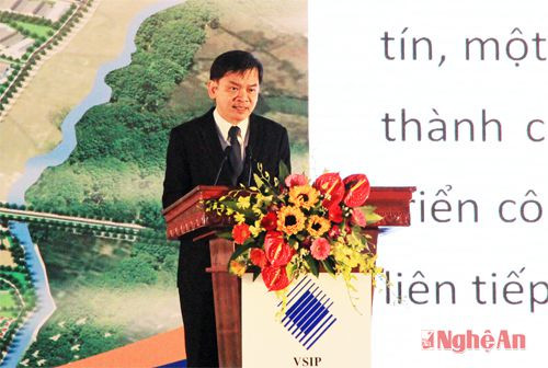 Ông Kelvin Teo, Đồng Chủ tịch Hội đồng quản trị VSIP GROUP phát biểu tại lễ động thổ