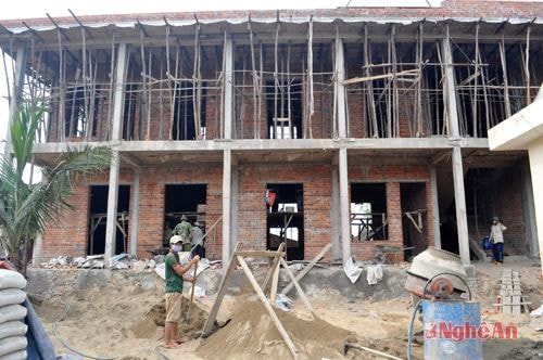 Thi công Trạm Y tế xã Quỳnh Bảng (Quỳnh Lưu).Ảnh: Thu Huyền