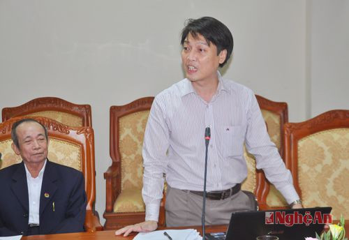 Ông Nguyễn Quốc Thắng- Trường chính trị tỉnh cho rằng cần bổ sung mở rộng thêm qui định về trưng cầu ý dân ở phạm vi địa phương để giải quyết những vấn đề liên quan đến KTXH quan trọng của từng địa phương