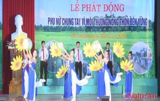 Các chương trình văn nghệ tại lễ phát động.