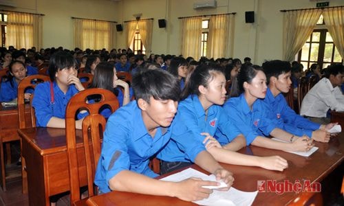 Chương trình dạy hát dân ca thu hút sự quan tâm của đông đảo đoàn viên, thanh niên.