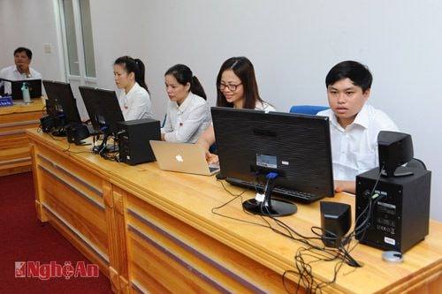 Các biên tập viên, lãnh đạo phòng chuyên môn trực xuất bản