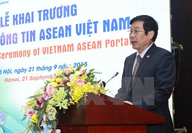 Bộ trưởng Bộ Thông tin và Truyền thông Nguyễn Bắc Son phát biểu tại lễ khai trương. (Ảnh: Minh Quyết/TTXVN)