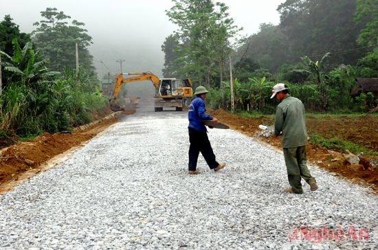 Thi công đoạn qua xã Hạ Sơn - Quỳ Hợp