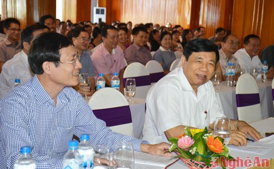 Đồng chí Nguyễn Xuân Đường, Phó bí thư Tỉnh ủy, Chủ tịch UBND tỉnh tham dự hội nghị.