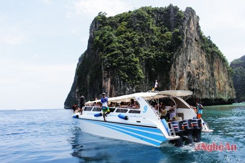 Nhiều người nói rằng đến Phu Ket mà chưa đi biển coi như chưa đến