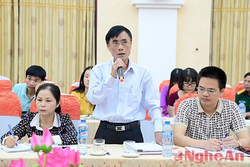 Đại diện Sở Lao động, Thương binh và Xã hội trả lời câu hỏi của các phóng viên, nhà báo. Về vụ việc liên quan đến Trung tâm Bảo trợ xã hội tỉnh, Sở đã ra quyết định thành lập đoàn thanh tra và sẽ nhanh chóng tiến hành kiểm tra, xác minh thông tin mà một số cơ quan truyền thông đã nêu.