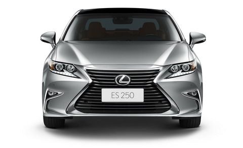  Lexus ES250 giá 2,187 tỷ đồng