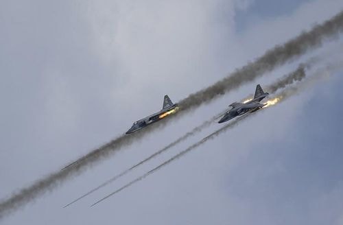 Máy bay Su-25, nhân vật được giao trọng trách sẽ tiêu diệt các trụ sở của IS tại Syria trong chiến dịch không kích lần này. 