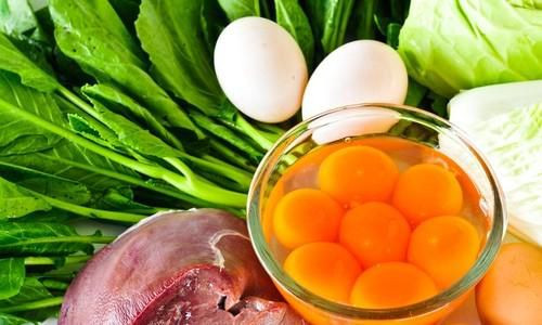 Vitamin B5 có nhiều trong thịt, rau xanh, trứng,