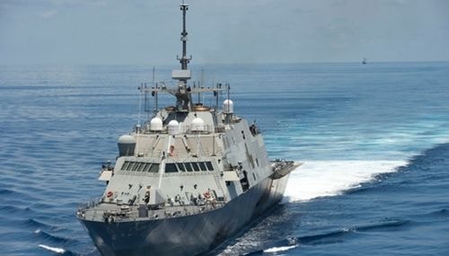  Tàu chiến đấu ven biển USS Fort Worth (LCS-3) của Mỹ trong một nhiệm vụ ở Biển Đông. Ảnh: USNavy