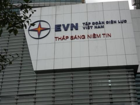 vEVN liên tục kêu lỗ nhưng vẫn được Bộ Công thương đề xuất phong tặng Anh hùng Lao động 2015.