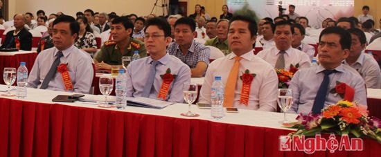 Các đại biểu dự Hội nghị