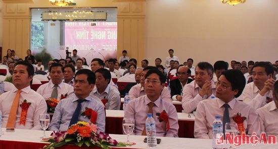 Lãnh đạo các cảng biển của các tỉnh, thành dự hội nghị