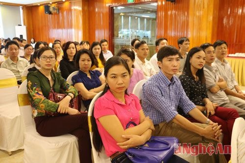 Các giáo viên tham dự cuộc thi