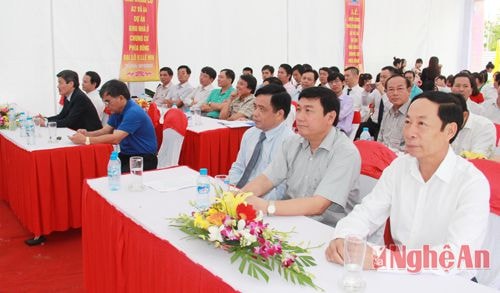 Các đại biểu tham dự lễ