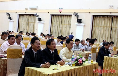 Các đại biểu tham dự buổi lễ