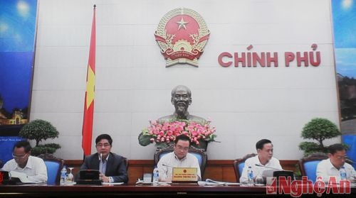 Phó Thủ tướng Hoàng Trung Hải chủ trì hội nghị.