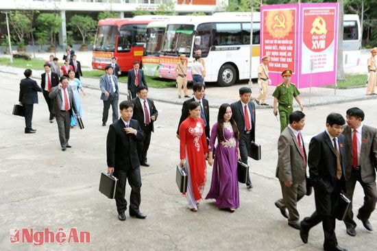 Các đại biểu về dự Đại hội. Ảnh: s.m