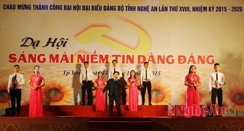 tiết mục ca ngợi chủ tịch Hồ CHí Minh