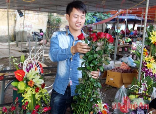 Hoa hồng – biểu tượng của tình yêu luôn là sự lựa chọn hàng đầu của các nam thanh niên để dành tặng người yêu, bạn gái trong Ngày phụ nữ Việt Nam.