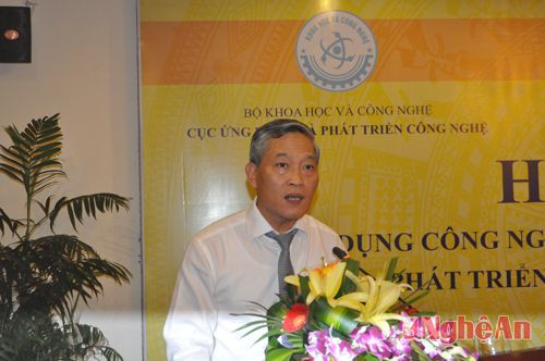 Đồng chí Trần Văn Tùng, Thứ trưởng Bộ Khoa học và Công nghệ phát biểu tại hội nghị
