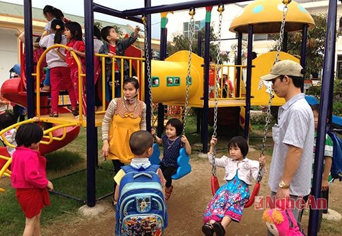 Giờ ra chơi của học sinh Trường Mầm non Diễn Xuân (Diễn Châu).