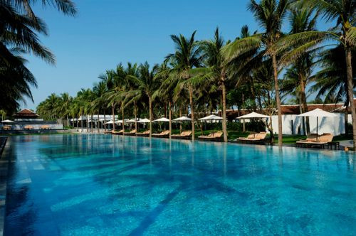 Năm ngoái, Sofitel Legend Metropole Hà Nội là khách sạn được bình chọn với số điểm cao nhất ở Việt nam còn The Nam Hải là khu nghỉ dưỡng được bình chọn cao nhất nước.