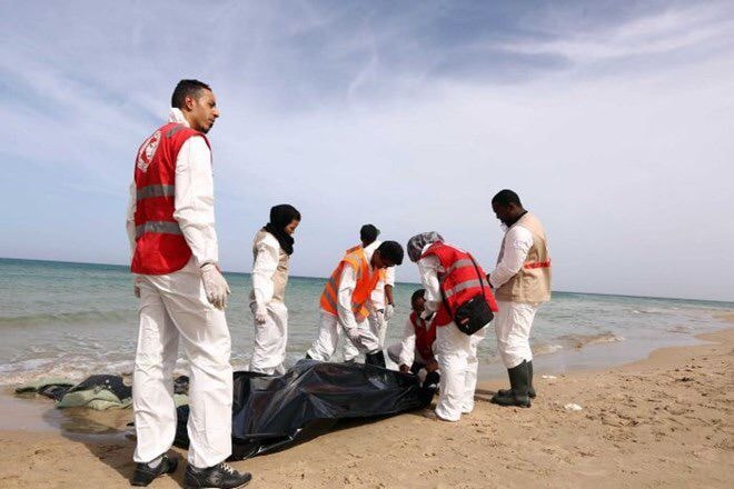 Một thi thể được tìm thấy. Ảnh: AFP