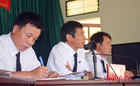 HĐXX tiến hành xét hỏi từng đối tượng