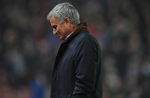 Nỗi thất vọng của Mourinho. Ảnh: Reuters.