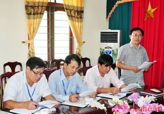 Ông Nguyễn Hữu Hiền - Phó Chủ tịch UBND huyện Thanh Chương cho rằng việc giải quyết tình trạng dôi dư giáo viên trên địa bàn huyện chưa hiệu quả