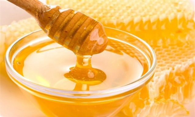 Mật ong là thực phẩm đầu tiên nằm